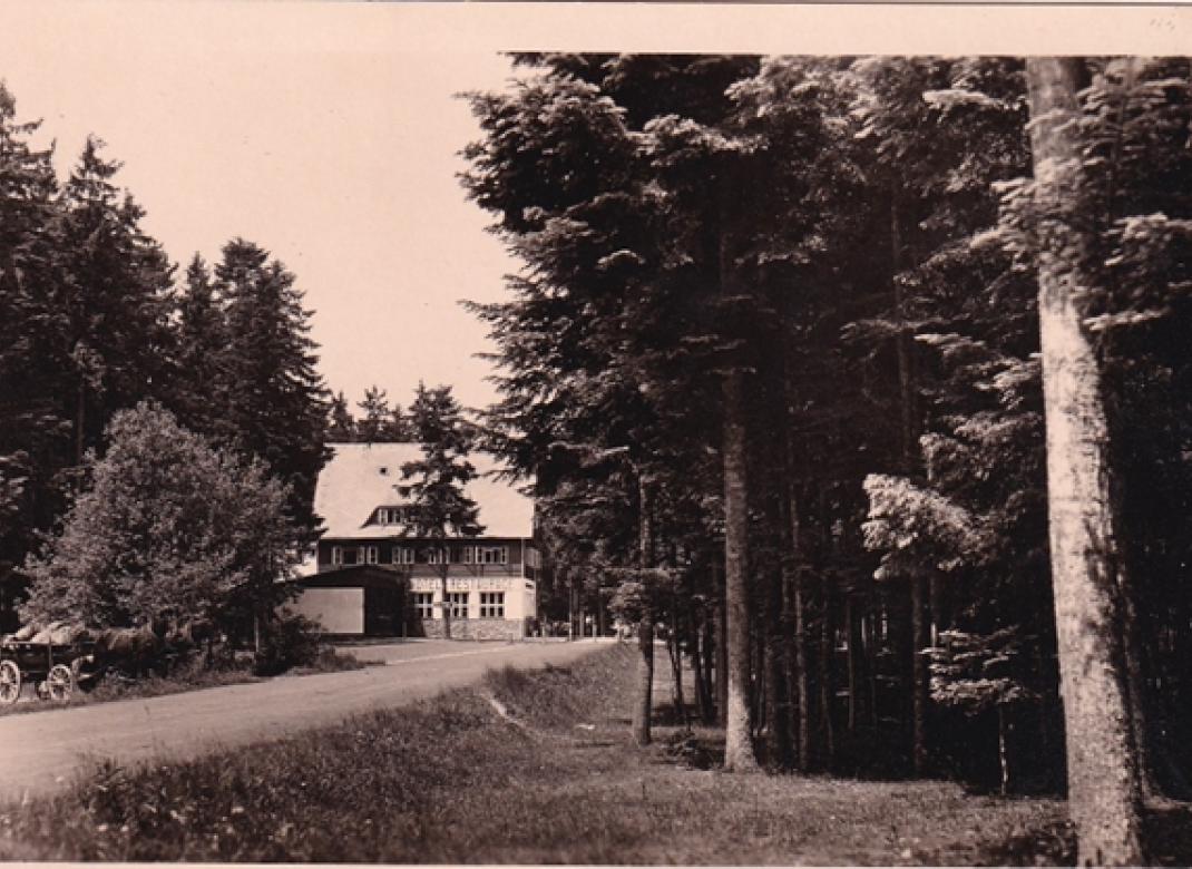Macocha- Chata KČST (1946)