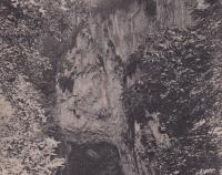 Dno propasti Macochy hluboké 138 m.  (1924)